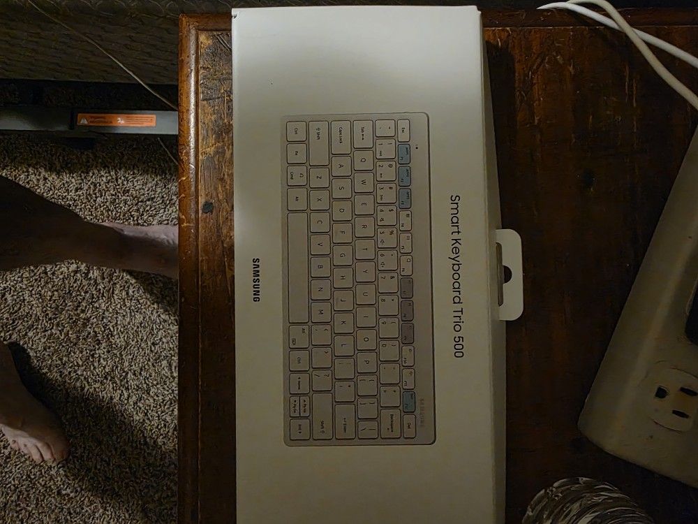 Samsung Trio 500 Bluetooth Keyboard