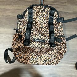 Supreme Backpack ‘leopard’ (fw20)