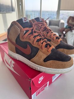 Men’s Nike Dunks Size 10.5