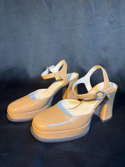 COACH Size 6 Nude Patent Platform Mary Jane Heels