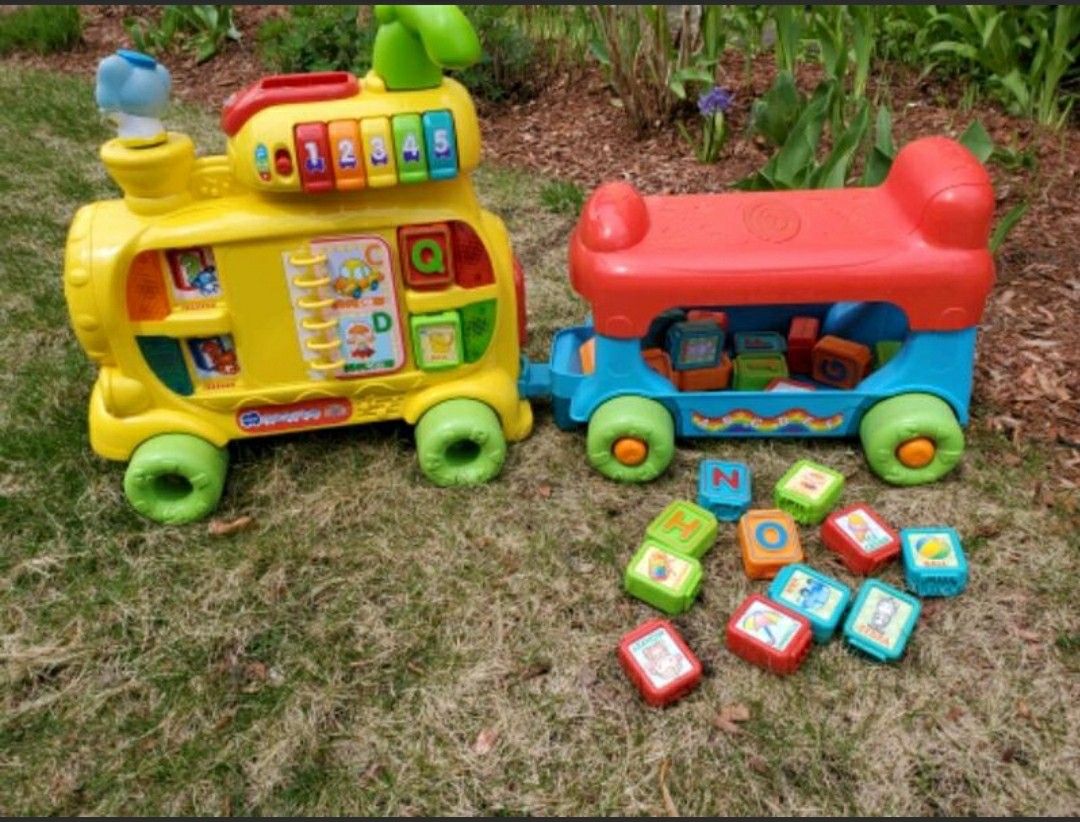 V Tech Sit-to-Stand Alphabet Train