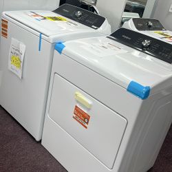 Washer And Dryer Set New 1 Year Warranty 