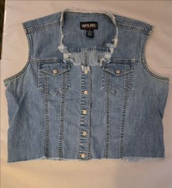 WT-1019 Women's Medium Limited Jeans, sleeveless top or vest