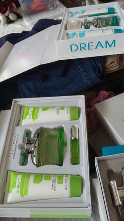 Perfume de mujer con set