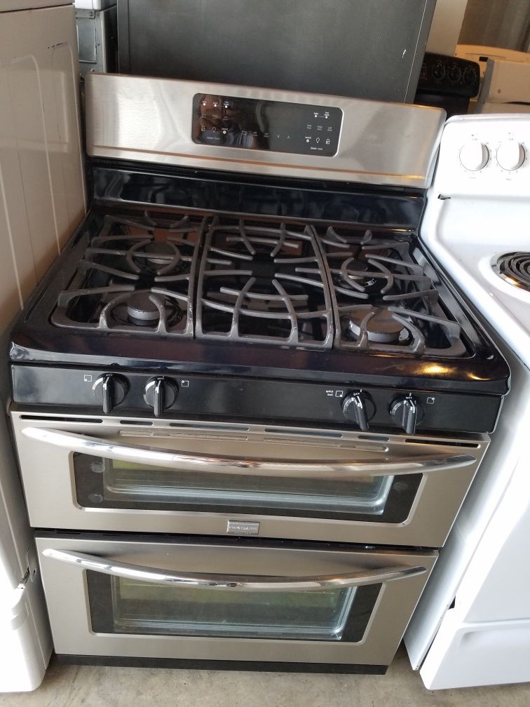 Gas stove frigidaire double oven