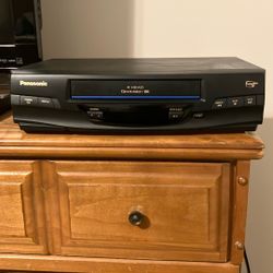 Panasonic PV-V4020 4 Head VCR