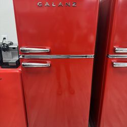 Galanz 12.0 Cu Top freezer Retro Refrigerator
