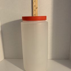 1 GALLON TALL STORAGE CONTAINER  