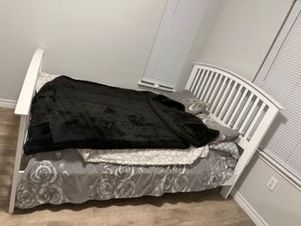 Bedroom set