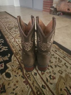 Brown Leather Cowboy Boots with Embroidery