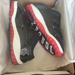 Jordan 11 Retro Low