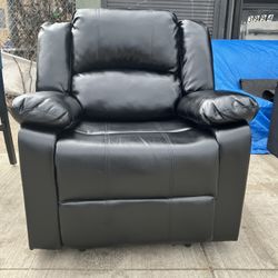 Black Recliner 