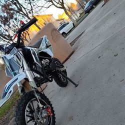 Decals Are Off All White Syx Pro Mini Need Gone Asap