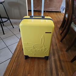 Pokemon Pikachu Suitcase