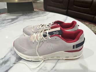 Brand new:On Cloud women shoe size:11