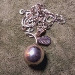 St.Silver Necklace 30"L & Apple Pendant 15.33 Grams 