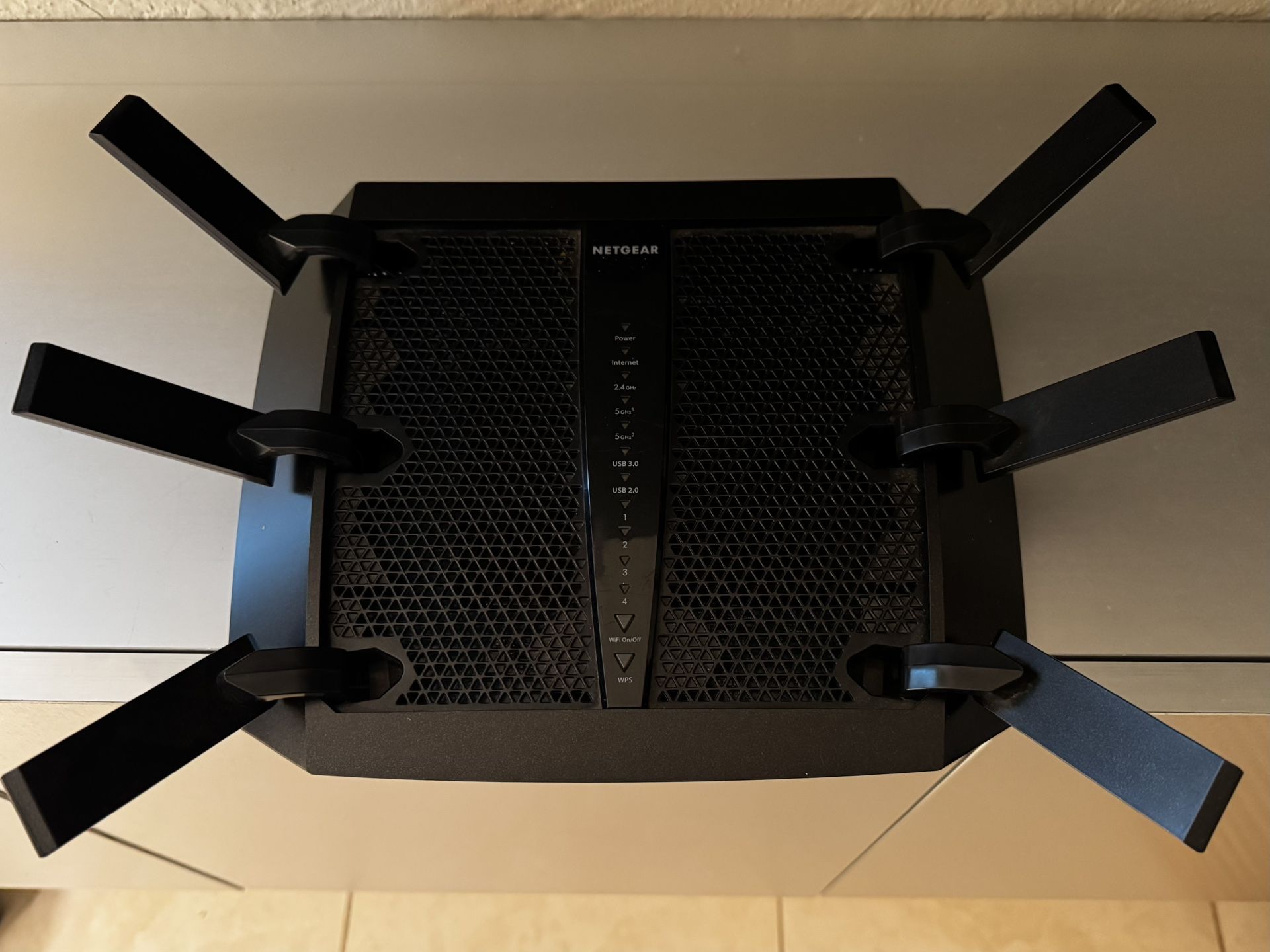 NETGEAR Nighthawk Tri-Band WiFi Router