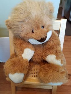 Commonwealth stuffed big plush brown lion animal