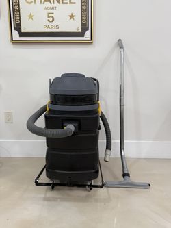 Vacuum Cleaning 24 Galones