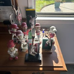 Bobble heads 