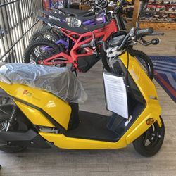 Venom E3 Moped E-scooter 1200W/60V 