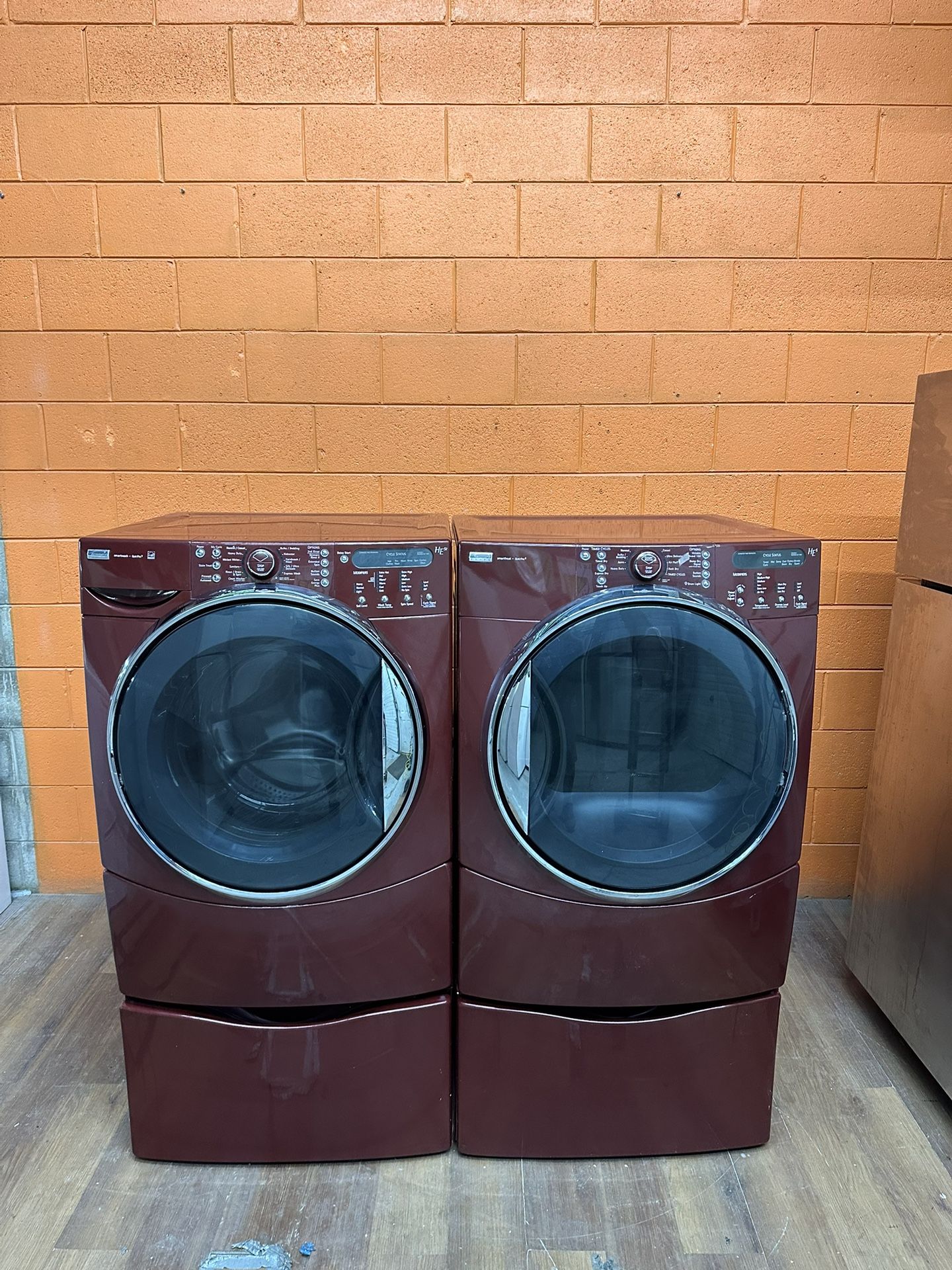 High Capacity Washer Dryer Set Gas