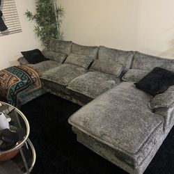 110’ Comfy Couch 