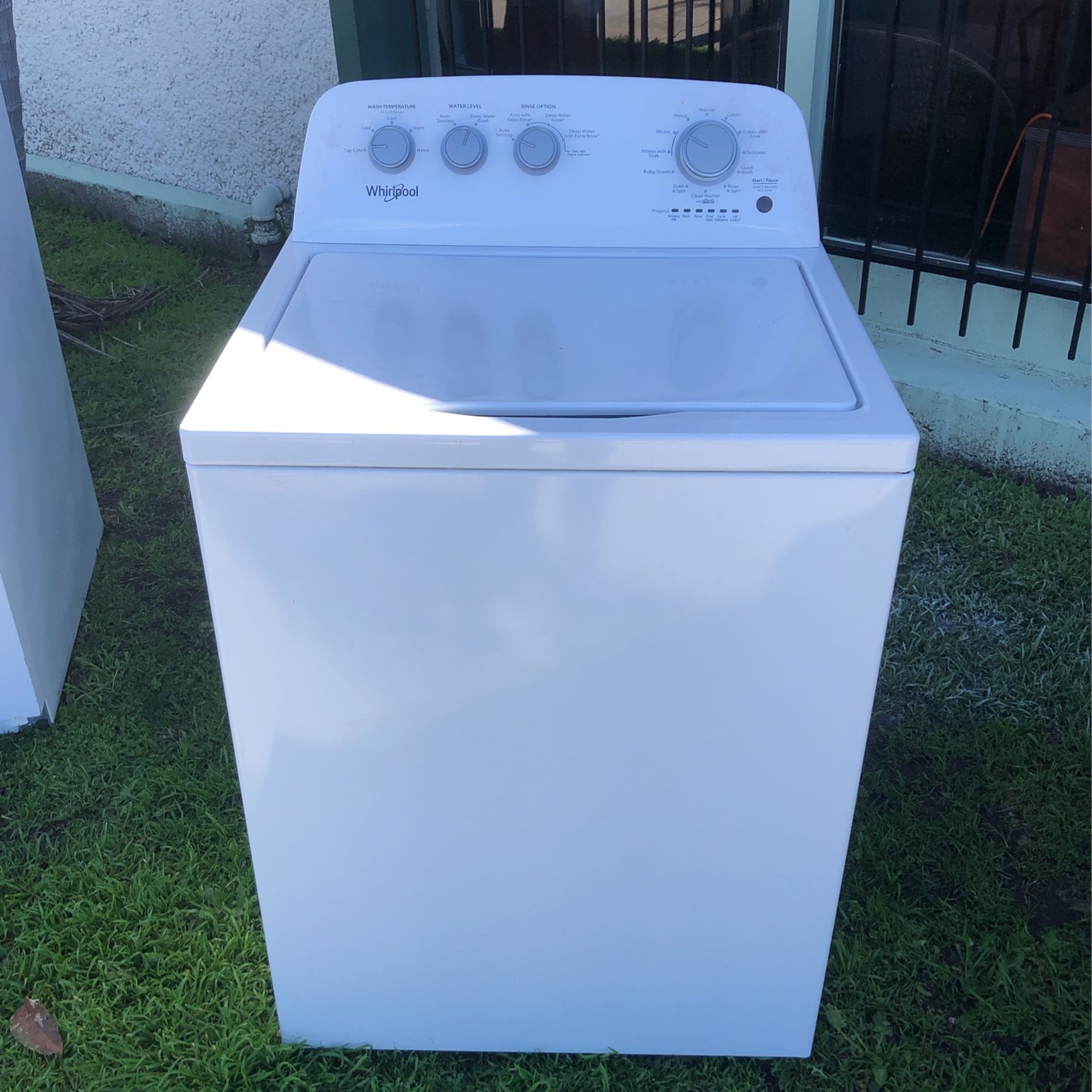 Whirlpool He Top Load Washer With Agitator In White Color 