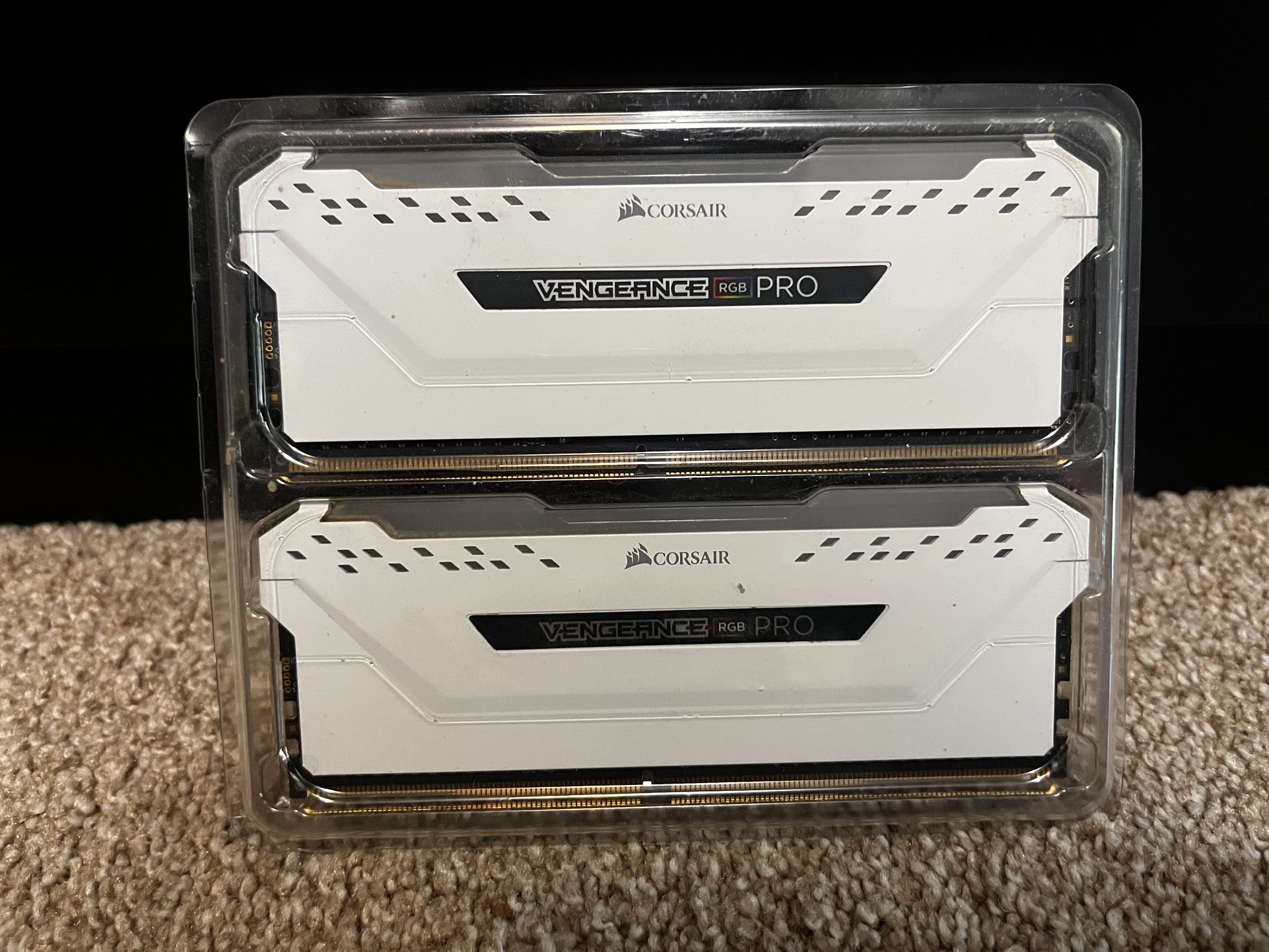 Corsair Vengeance RGB PRO Ram 16x2 Gb