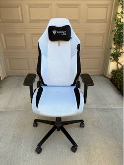 SecretLab Titan Evo Chair