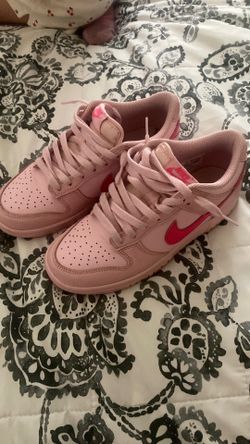 Pink Nike dunks