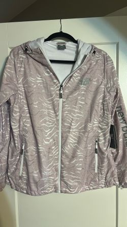 Brand New Women’s Size Large New Balance Windbreaker