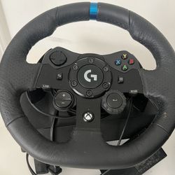 Logitech G923 Racing Wheel and Pedals for Xbox Series X|S, Xbox One and PC: USB Connection, Rubber Grip