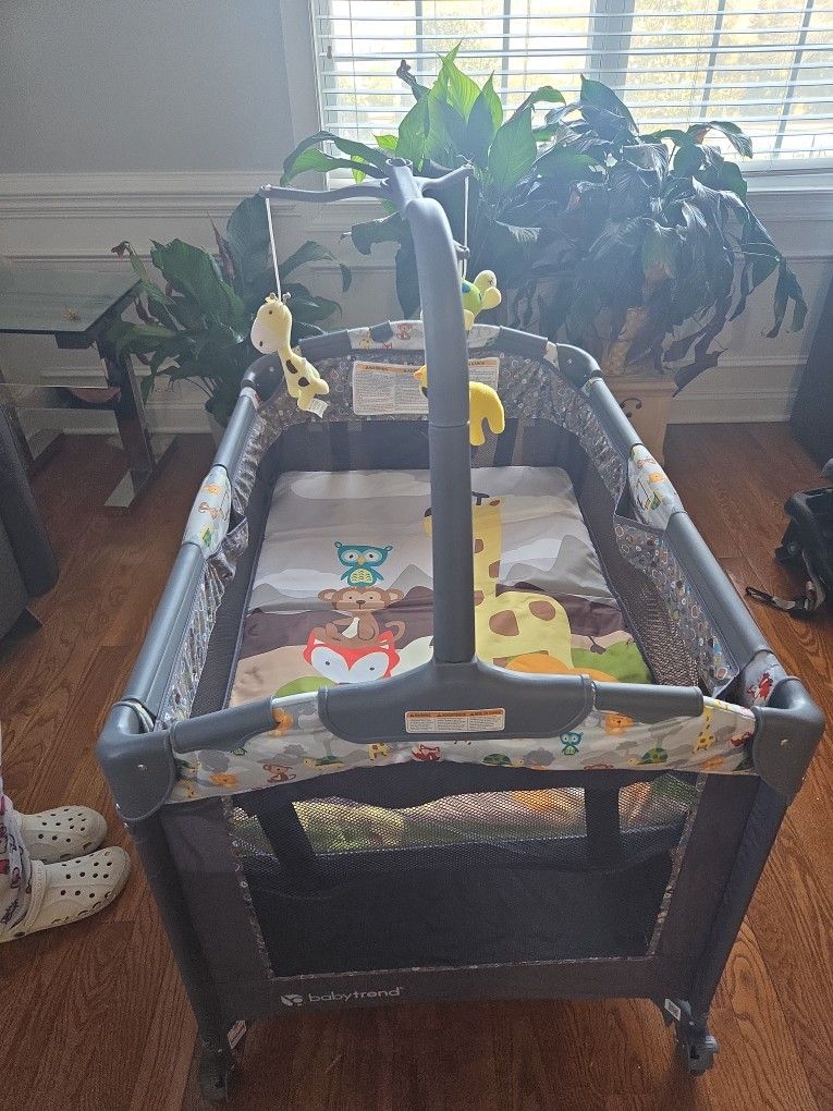 NEW Babytrend Packplay