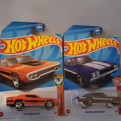 Hot Wheels '71 Plymouth GTX & '69 Dodge Charger 500