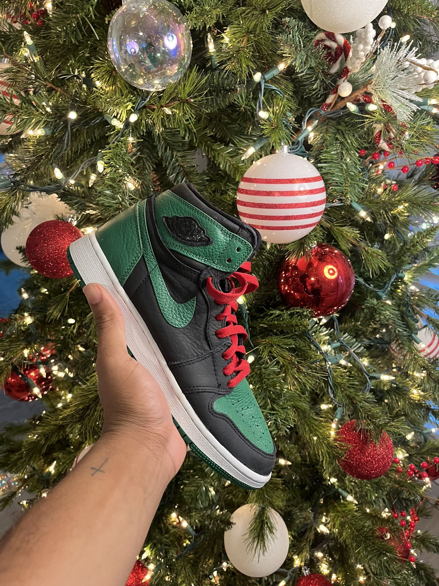 Jordan Pine Green 1s 