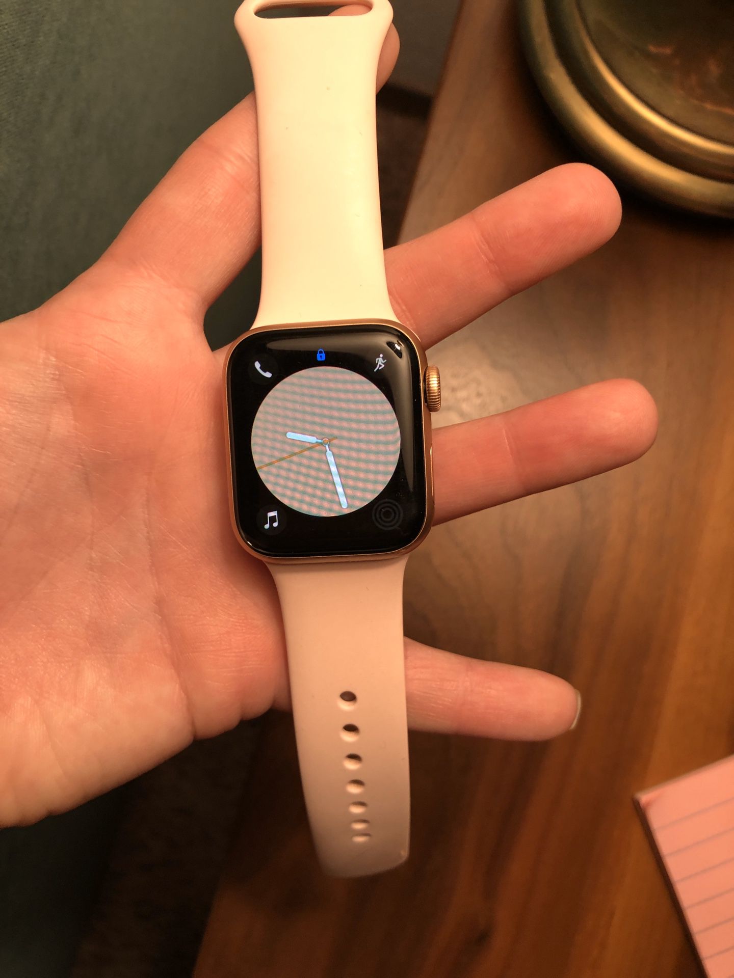 Apple Watch Series 4: Rose Gold
