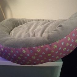 28"New Pet Bed No Pet Hair Smoke Free Home 
