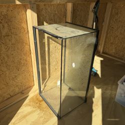 Fish/Reptile Tank
