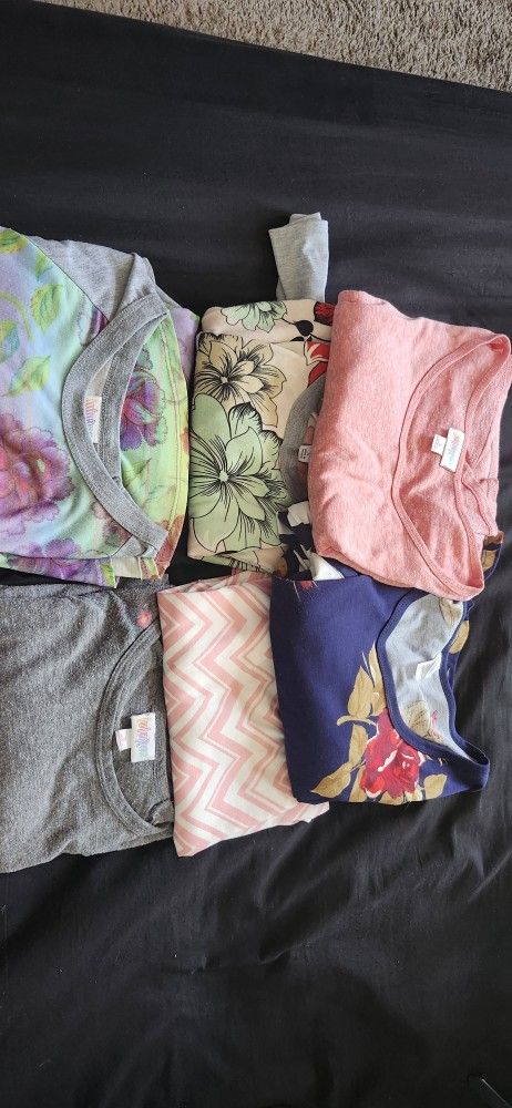 6 Various Small Lularoe Tops