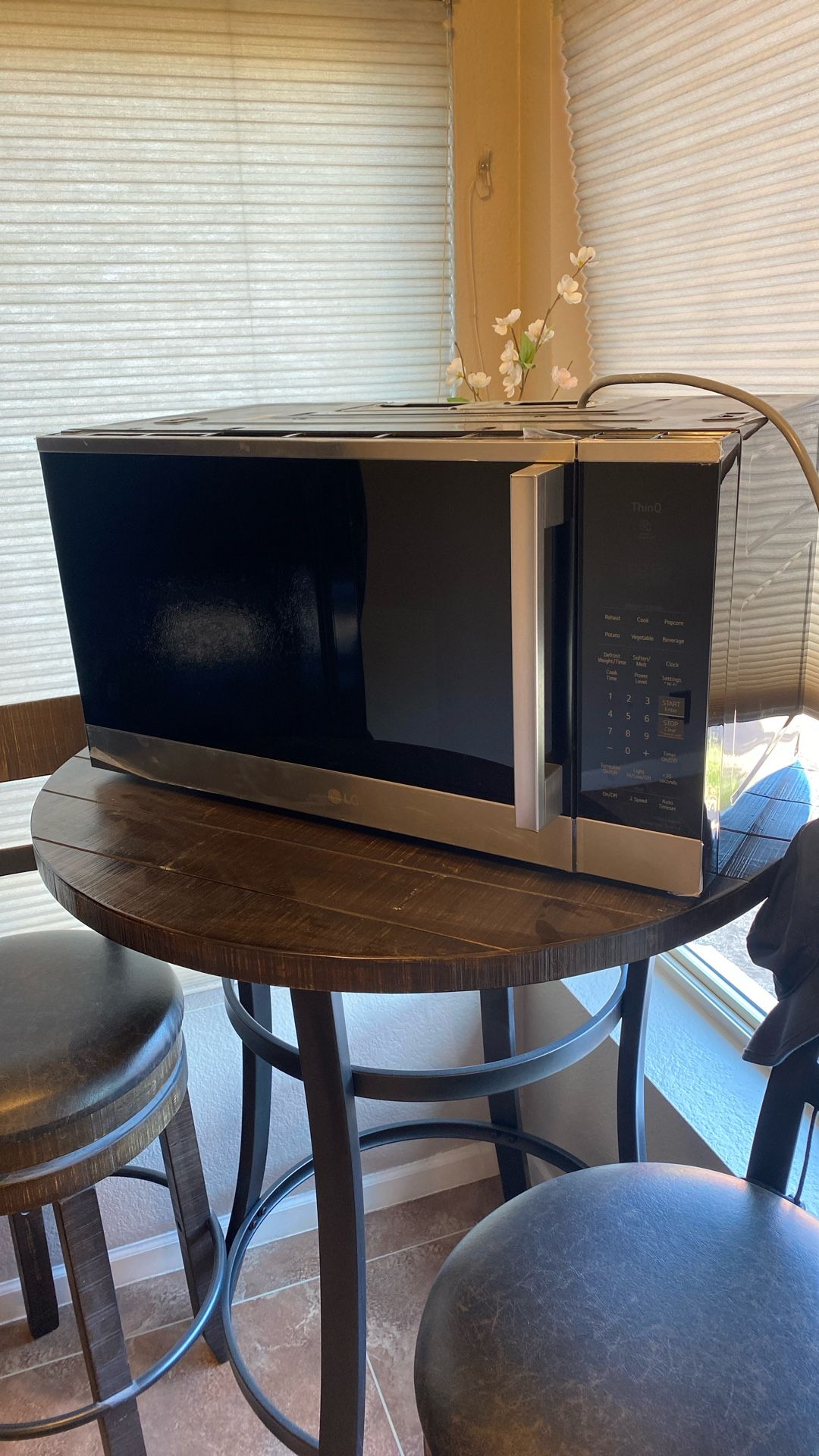 LG microwave