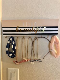 Hook/hanger
