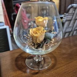 2 Yello Rose's Inside Sealed Glass