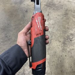 3\8 Ratchet Milwaukee M12