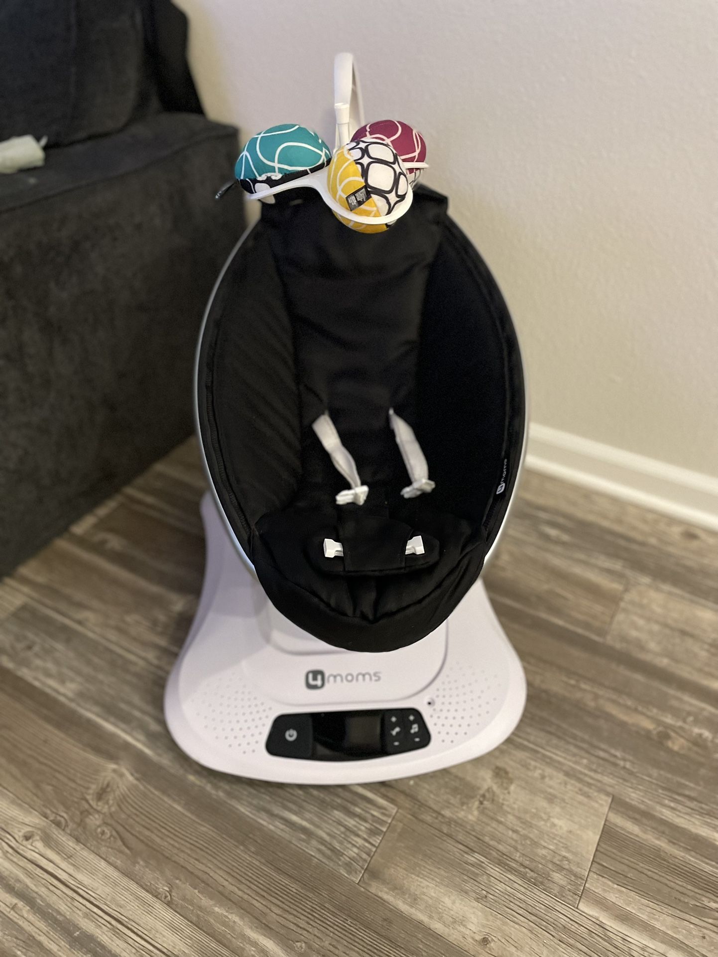 4 Mom baby swing