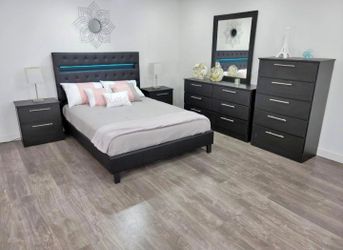 KING BEDROOM SET   ( SOLD SEPARATELY TOO)