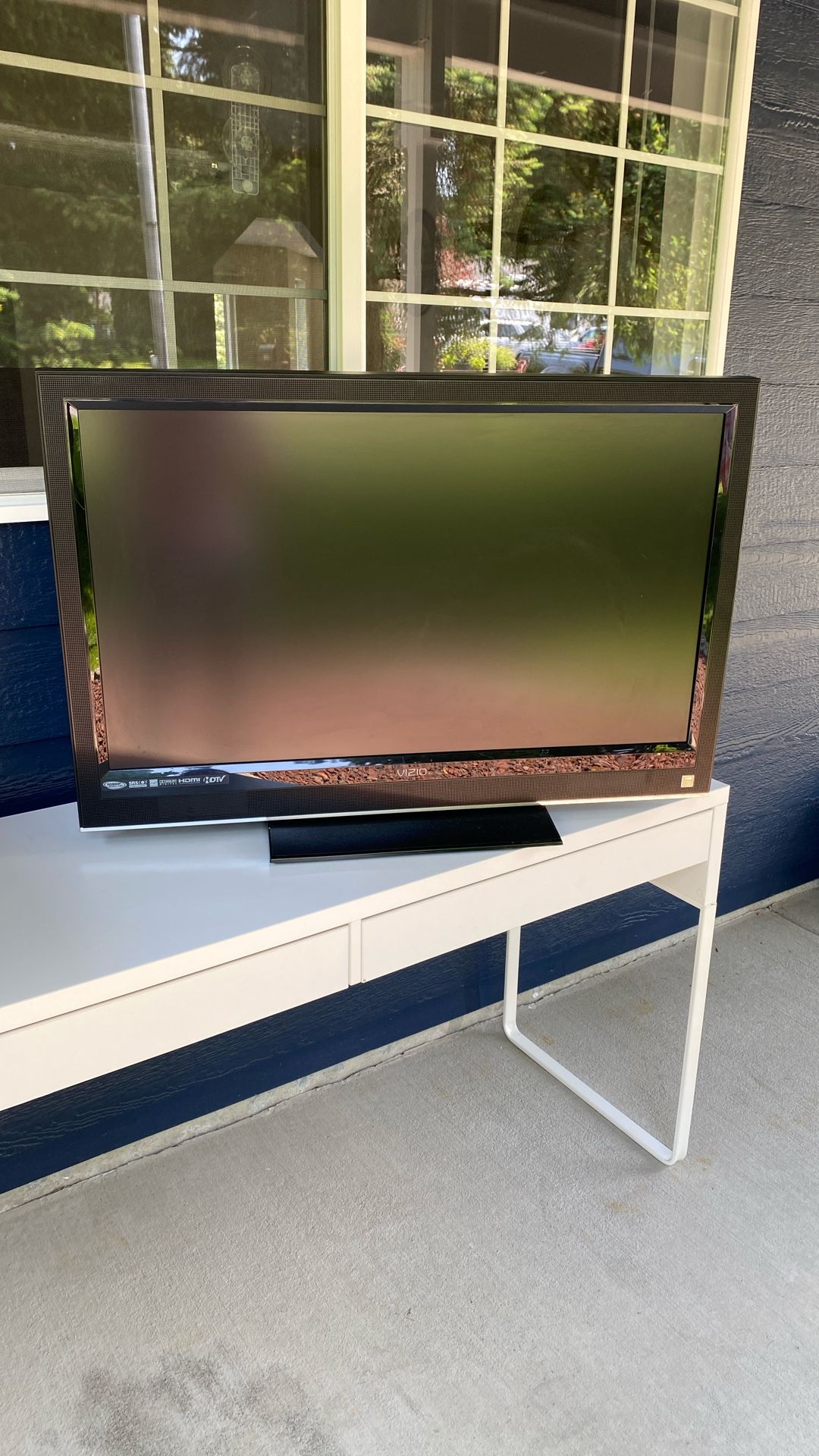37 Inch Tv