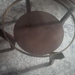 Round Table 