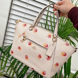 Coach Prairie Satchel With Pop Floral Print