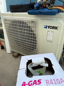 Mini split systems - Minisplit - splitter - ac unit - Aire Acondicionado - air conditioning - air conditioning. ac unit